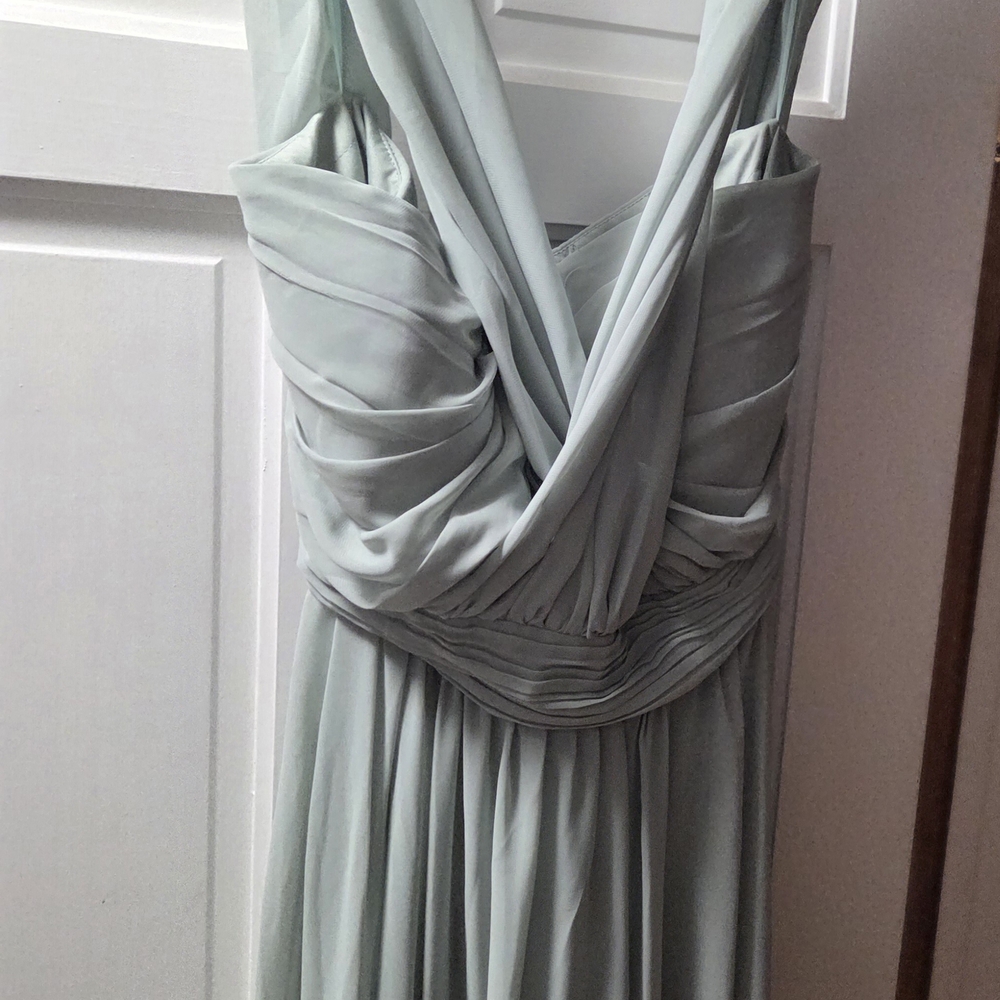 Women's Bridesmaid Dress - Light Green. 3x. Multi-way Straps.